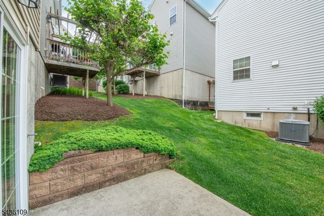 117 Sowers Dr, Mount Olive Twp., NJ 07840