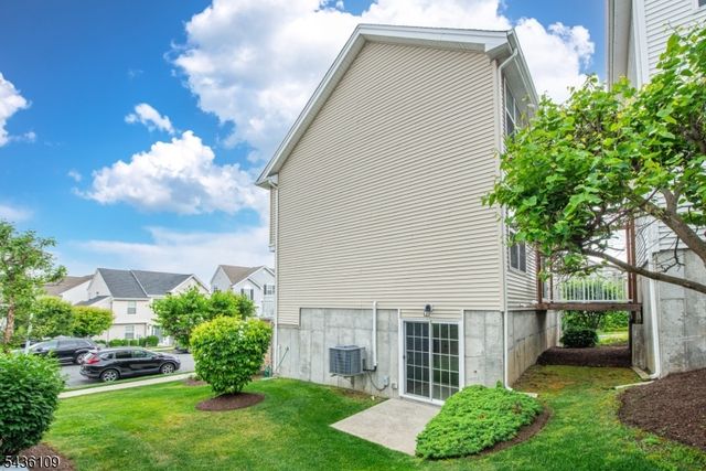 117 Sowers Dr, Mount Olive Twp., NJ 07840