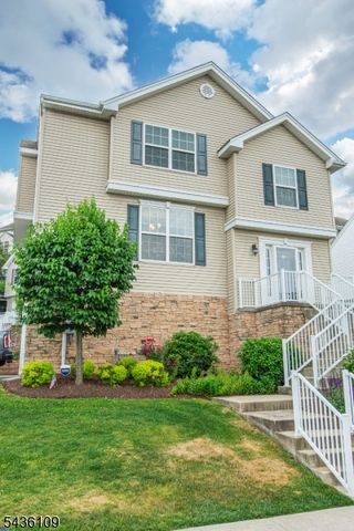 117 Sowers Dr, Mount Olive Twp., NJ 07840