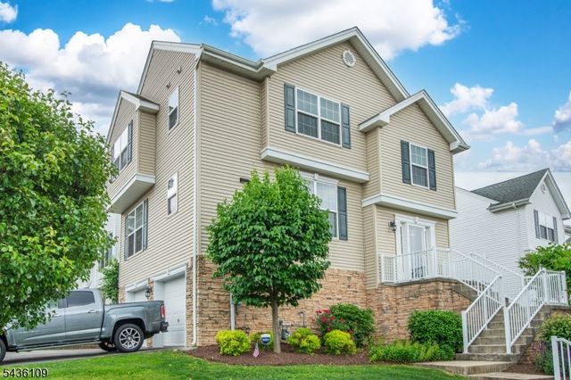 117 Sowers Dr, Mount Olive Twp., NJ 07840