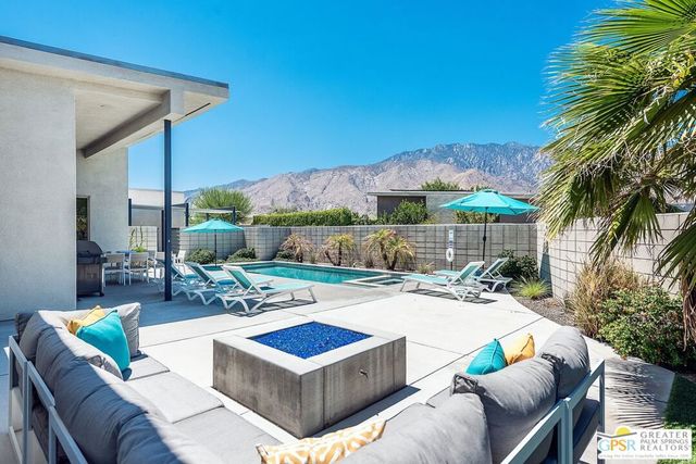 1157 Enamor Court, Palm Springs, CA 92262