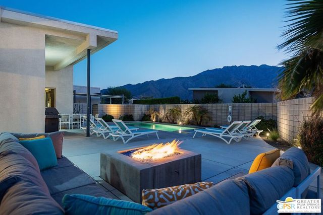 1157 Enamor Court, Palm Springs, CA 92262