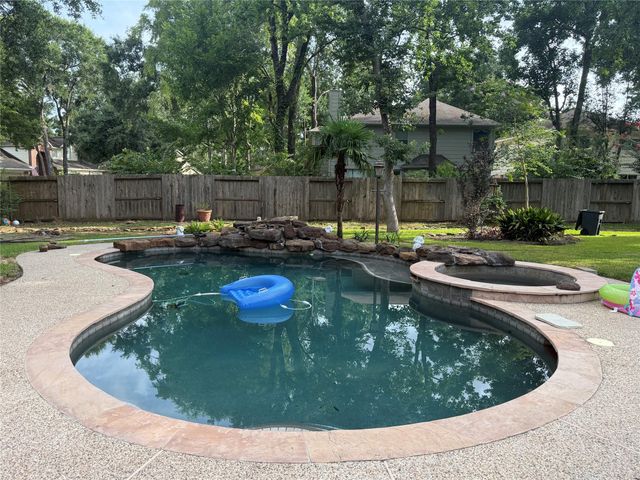 2010 Trail Water Court, Houston, TX 77339
