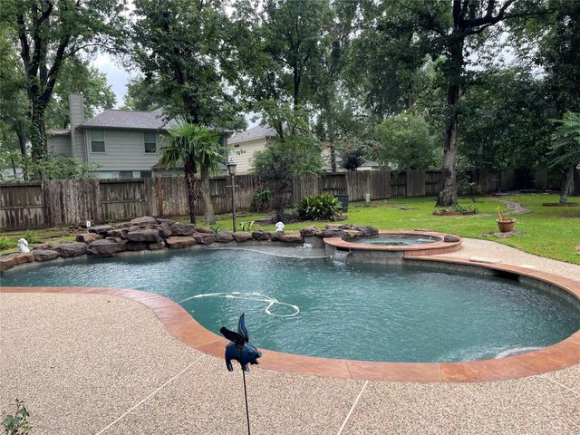 2010 Trail Water Court, Houston, TX 77339