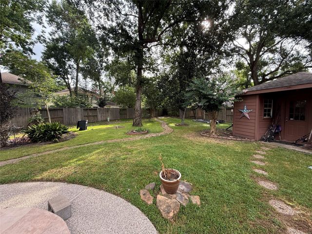2010 Trail Water Court, Houston, TX 77339