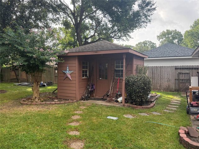 2010 Trail Water Court, Houston, TX 77339