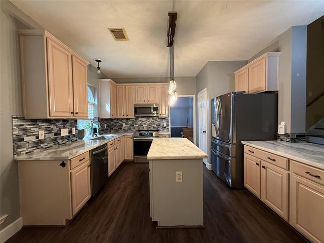 2010 Trail Water Court, Houston, TX 77339