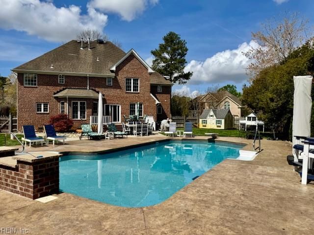 715 Wentworth DR, Chesapeake, VA 23322