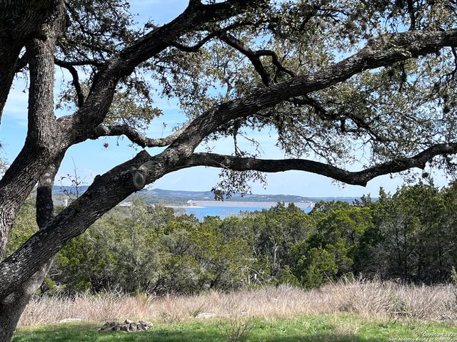 1410 Colleen Dr, Canyon Lake, TX 78133
