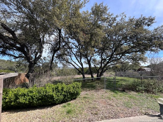 1410 Colleen Dr, Canyon Lake, TX 78133