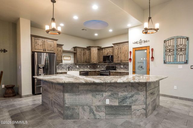 1622 Calle De Valezquez, Las Cruces, NM 88007