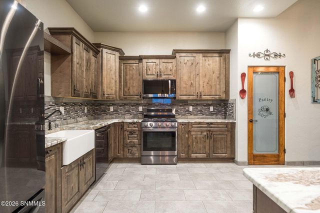 1622 Calle De Valezquez, Las Cruces, NM 88007