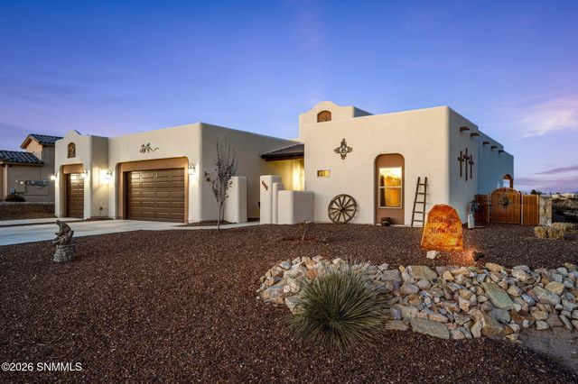 1622 Calle De Valezquez, Las Cruces, NM 88007