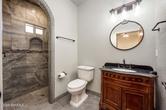 1622 Calle De Valezquez, Las Cruces, NM 88007