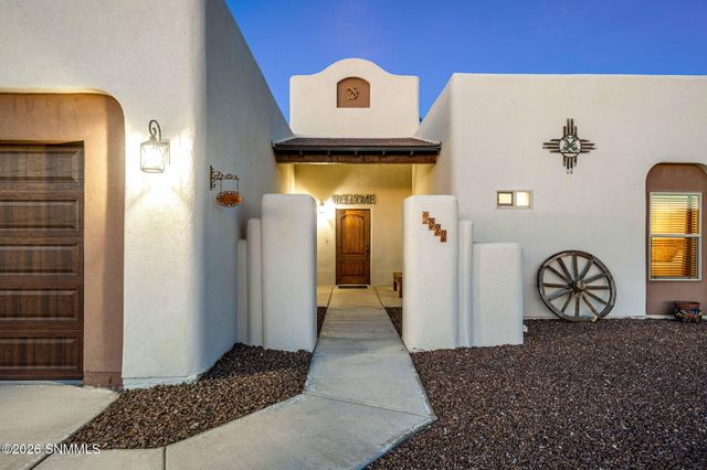 1622 Calle De Valezquez, Las Cruces, NM 88007