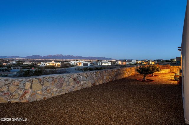 1622 Calle De Valezquez, Las Cruces, NM 88007