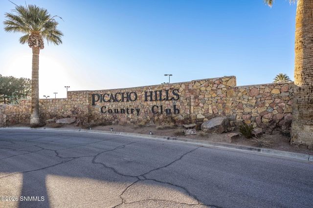 1622 Calle De Valezquez, Las Cruces, NM 88007