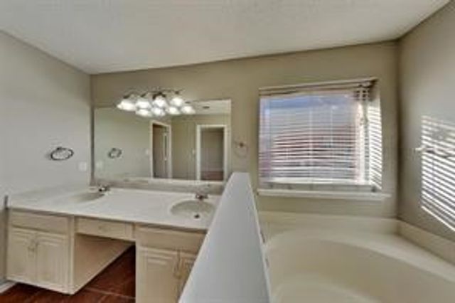 7917 Mourning Dove Drive, Arlington, TX 76002