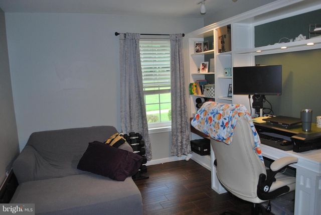 5 POWELL CT, Hightstown, NJ 08520