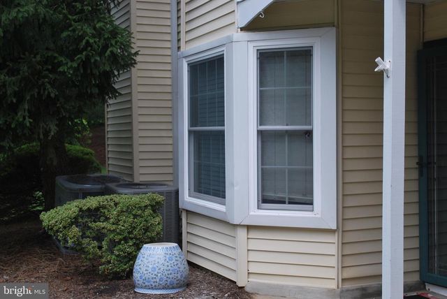 5 POWELL CT, Hightstown, NJ 08520
