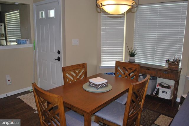 5 POWELL CT, Hightstown, NJ 08520