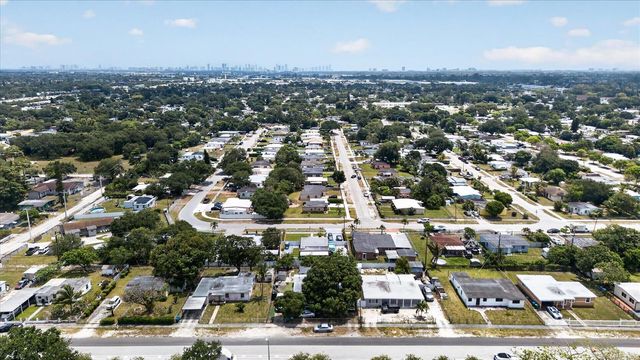 16201 NW 27th Avenue NW 16201, Opa-locka, FL 33054