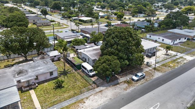 16201 NW 27th Avenue NW 16201, Opa-locka, FL 33054