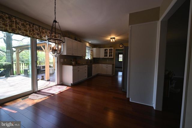 126 JULIUSTOWN RD, Columbus, NJ 08022
