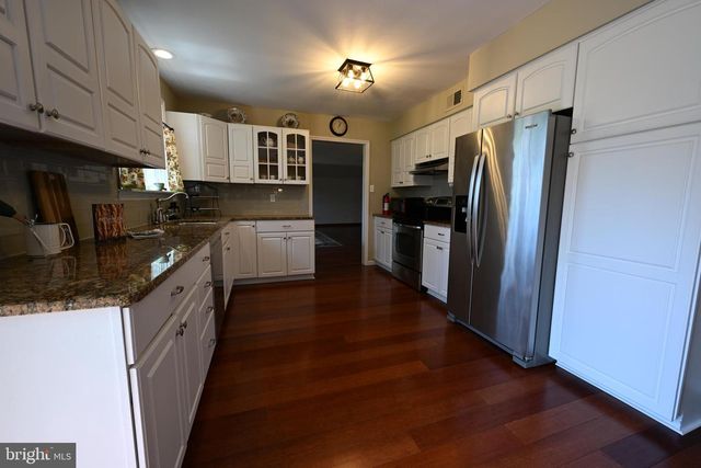 126 JULIUSTOWN RD, Columbus, NJ 08022