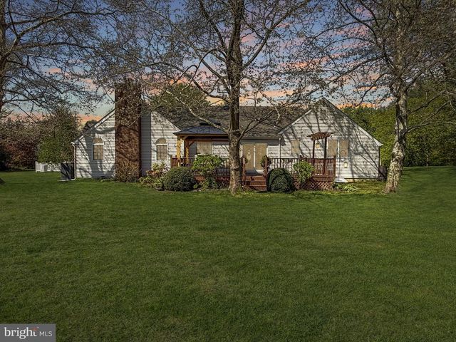 126 JULIUSTOWN RD, Columbus, NJ 08022