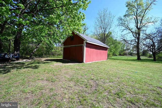 126 JULIUSTOWN RD, Columbus, NJ 08022