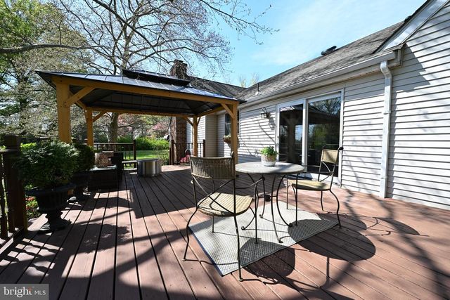 126 JULIUSTOWN RD, Columbus, NJ 08022