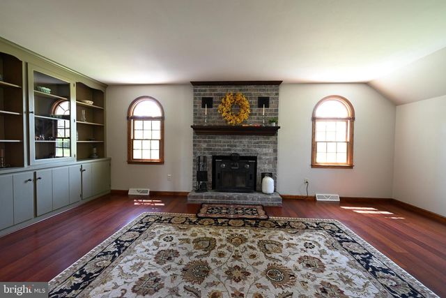 126 JULIUSTOWN RD, Columbus, NJ 08022