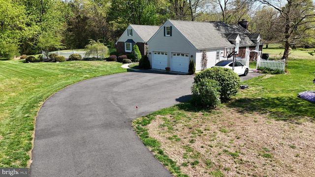 126 JULIUSTOWN RD, Columbus, NJ 08022