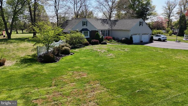 126 JULIUSTOWN RD, Columbus, NJ 08022