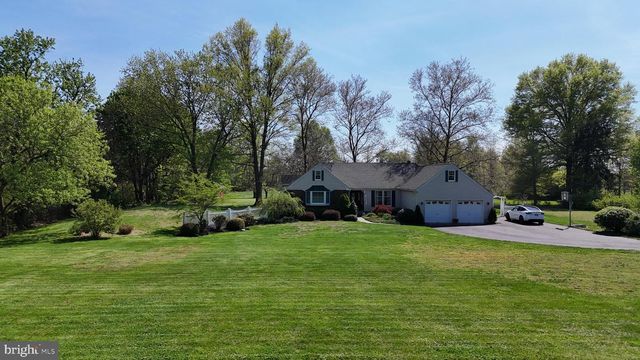 126 JULIUSTOWN RD, Columbus, NJ 08022