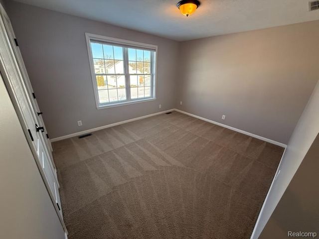 1113 Tartan Lane, Walled Lake, MI 48390