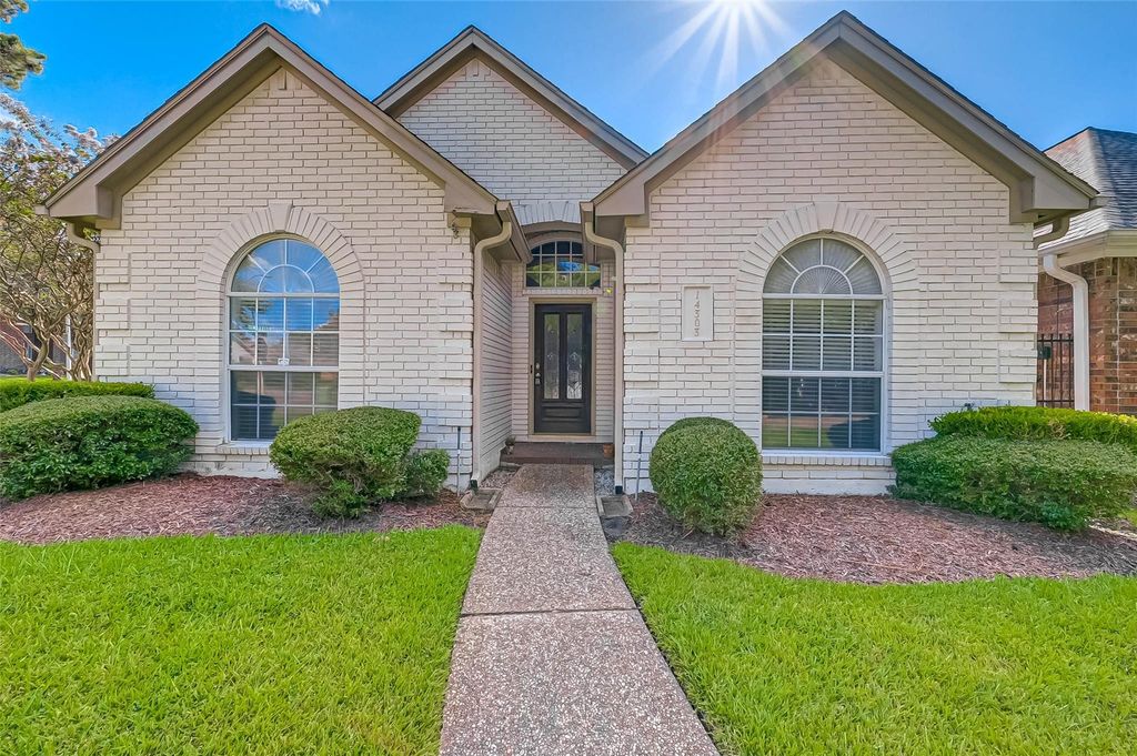 14303 Reissen Lane, Houston, TX 77069