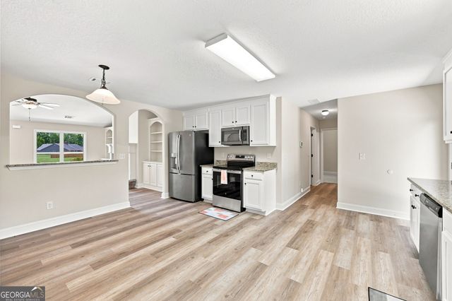 482 Logans Way, Hoschton, GA 30548