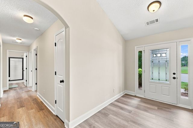 482 Logans Way, Hoschton, GA 30548