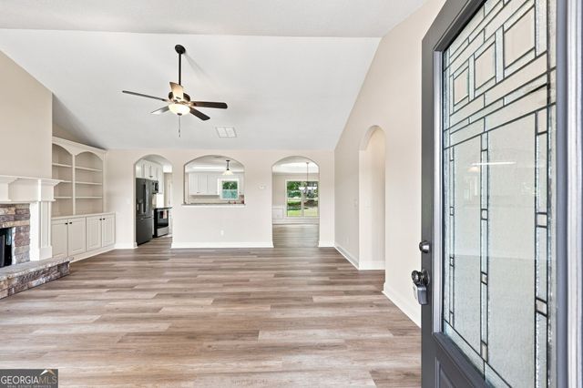 482 Logans Way, Hoschton, GA 30548