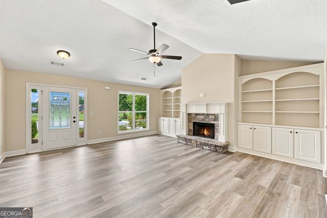 482 Logans Way, Hoschton, GA 30548