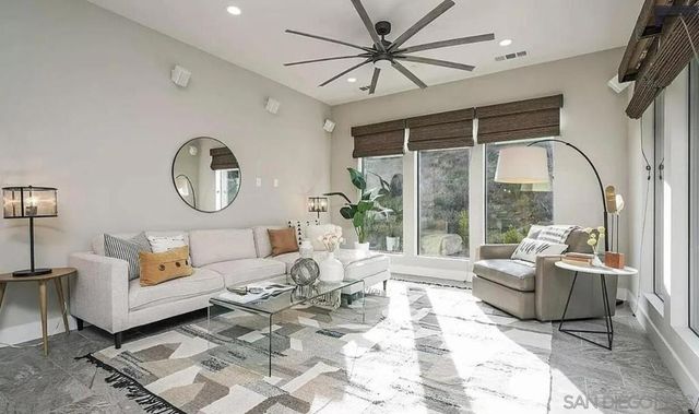 8434 Distinctive Dr, San Diego, CA 92108