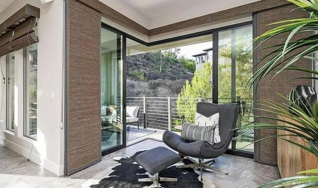 8434 Distinctive Dr, San Diego, CA 92108