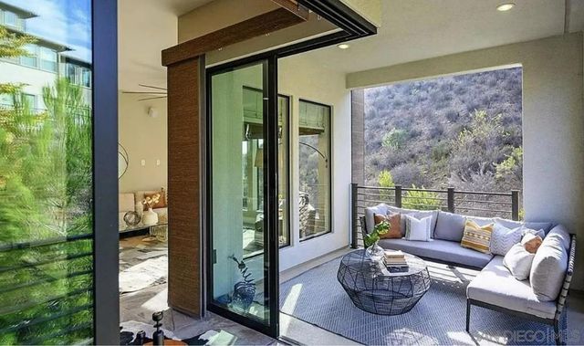 8434 Distinctive Dr, San Diego, CA 92108