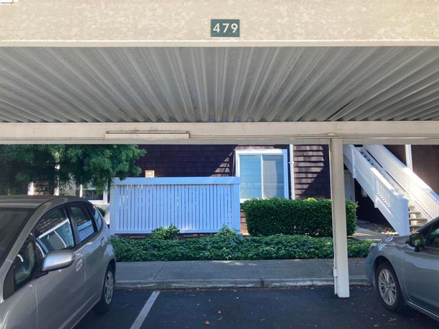 79 Marina Lakes Dr, Richmond, CA 94804