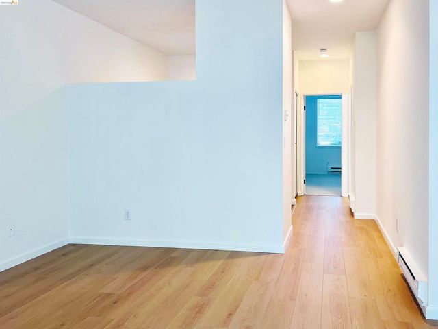79 Marina Lakes Dr, Richmond, CA 94804