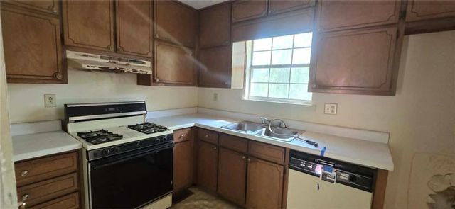 208 Fairview Point, Ellenwood, GA 30294