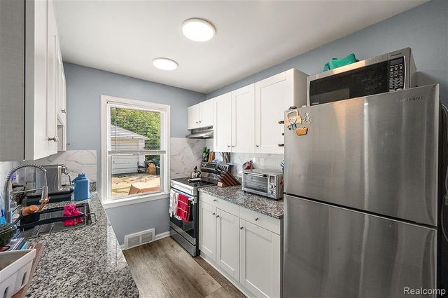 2042 Browning Street, Ferndale, MI 48220