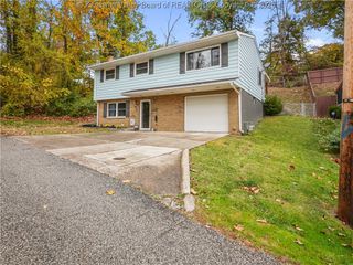 929 Upton Drive, South Charleston, WV 25309
